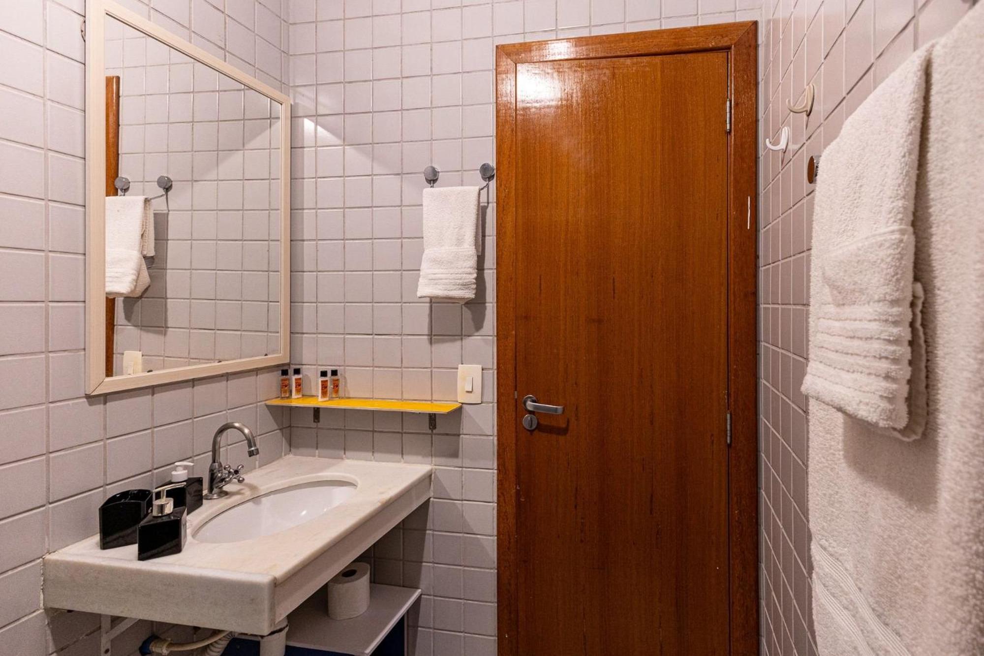 Apartamento Copacabana 200M Da Praia - Wifi Gratis - Cp5 Рио-де-Жанейро Экстерьер фото